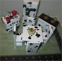 8 Piece Wood Cow Pattern Kitchen Set
