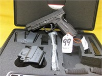 Springfield Armory XDM 9mm handgun w/ case,