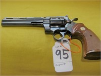 Colt Python 357 Magnum Revolver – Grip has a chip
