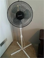 Kenmore adjustable Electric floor fan