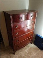 Huntley chest of drawers