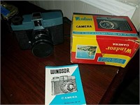 Vintage Windsor camera with box and paperwork