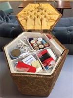 VINTAGE SEWING BOX WITH SEWING ACCESSORIES AND