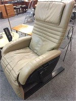 HWE “GET A WAY" MASSAGE CHAIR, ELECTRIC, HAS