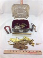 Silver plate box of trinkets