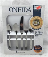 Oneida 20 Piece Service for 4 NIB