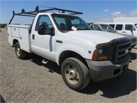 2005 Ford F350 XL Super Duty with Utility Body