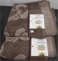 2 Springmaid Bath Towels