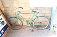 Mens Green John Deere bicycle