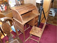 Child's roll top desk WITH CHAIR.