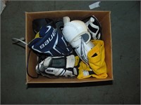 Hockey Equipment - Gloves/ Pads/ Pants / Ref Shirt
