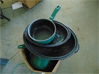 Roasting Pans / Cooking Pots - Various Sizes