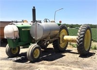 JOHN DEERE 4320 Tractor, 2wd