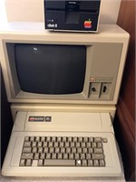 Throwback Apple 2E Computer system