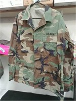 US Army long sleeve shirt size medium regular