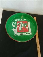 Metal collector's edition 7up tray