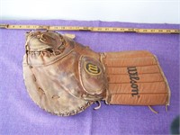 Vintage Wilson Catchers Mitt / Baseball Glove