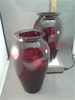 Set of 2 Anchor Hocking red vases - bulbous shape