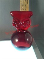 Viking paperweight - red heavy glass owl - 4 1/2"