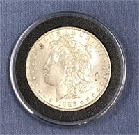 1886 Morgan silver dollar AU      (11)