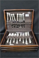 32 PC. SET OF TOWLE STERLING FLATWARE "OLD