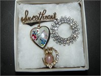 Sweetheart heart shaped opening locket pin, round