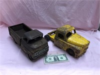 Vintage metal toy trucks structo played with