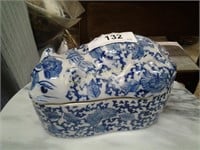 Blue & White Cat with lid box