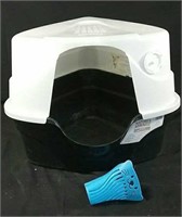 Kitty litter dome box with scoop