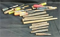 assorted size chisels