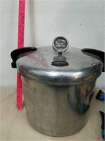Presto large pressure cooker canner