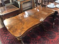 SHAPED TOP VICTORIAN STRETCHER BASE TABLE