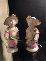2 CHINESE FIGURES
