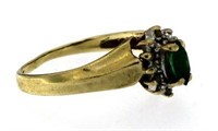 10kt Gold Natural Emearld & Diamond Ring