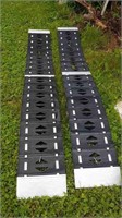 PAIR OF FOLDING CAR RAMPS ALUMINUM WITH RUBBER