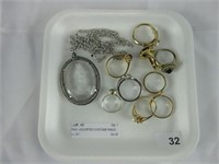 TRAY: ASSORTED COSTUME RINGS & NECKLACE