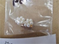 10kt Gold Pearl Earrings