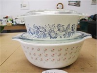 2 Pyrex Covered Casserole Dishes