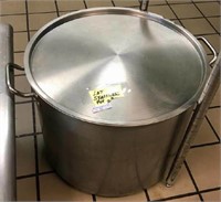 LG. STAINLESS STEEL POT W/LID.
