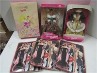 3 Barbies, 3 magnetic dressup Barbie accessories