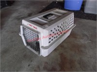 SMALL PET CARRIER CRATE