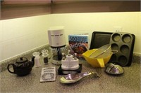 Braun Coffee Maker, Tea Pot, & Accessories