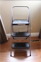 Cosco Extra Wide Three Step Portable Ladder
