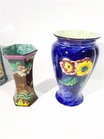 2 vases décoratifs polychromés made in England