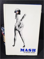 Livre Mash by Richard Hooker 1968
