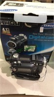 Samsung Digital cam, NTSC Scd6040 model, with the