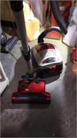 Oreck vacuum cleaner with retractable cord,