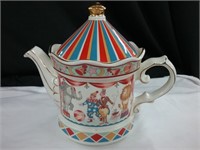 Wellington Circus Teapot
