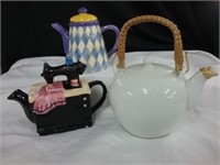 Collectible Teapot Lot
