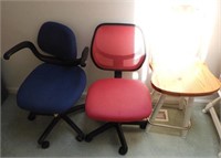 (3) pc chair lot: white swivel bar stool, (2)